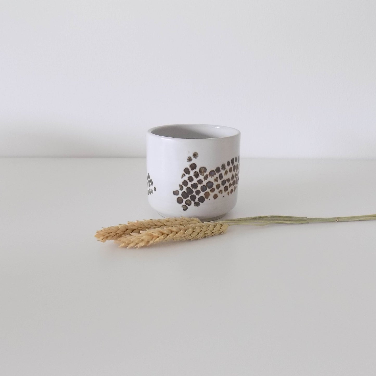 The Shorty Planter in White Oxide